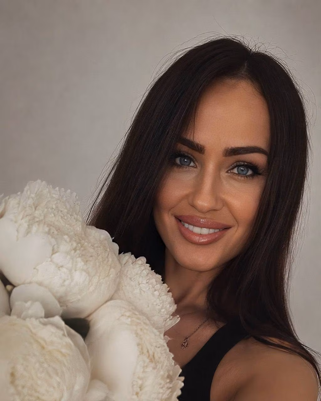 Irina 35 Kyiv  Ukraine I'm an e-match bride wanting to find my sweetheart forever