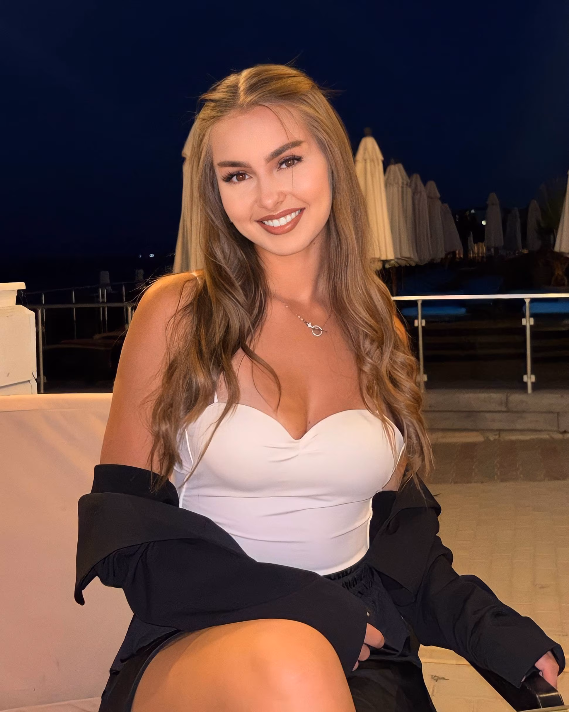 Viktoriia 19 Cherkasy Ukraine I’m an online match bride ready to find my hero partner