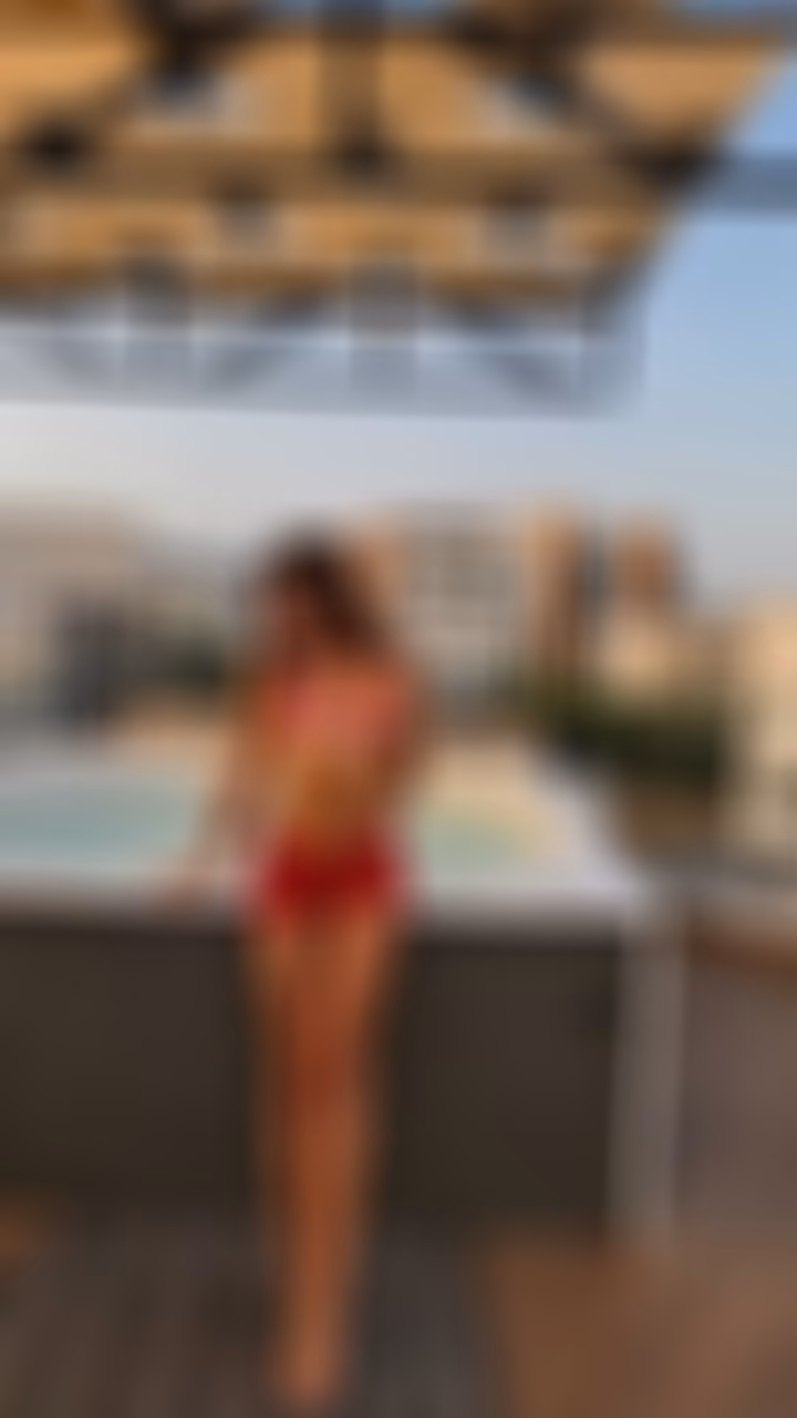 Yana 21 Novovolynsk Ukraine I'm a virtual bride who needs my protector