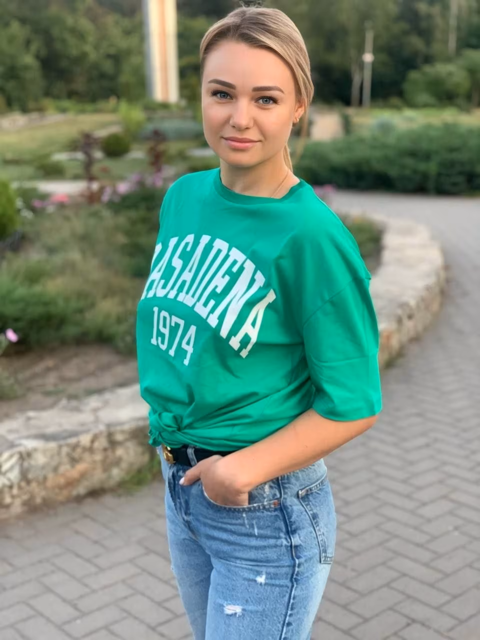 Daria 34 Zaporizhzhia Ukraine I'm a virtual dating bride who needs my hero husband