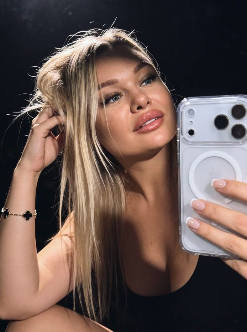 Daria 34 Zaporizhzhia Ukraine I'm a virtual dating bride who needs my hero husband