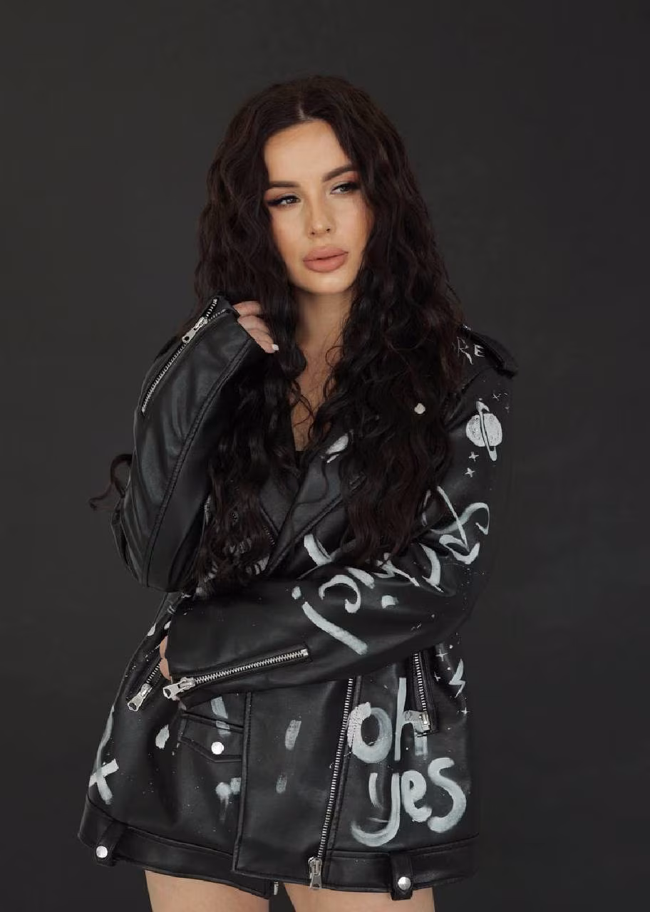 Anna 30 Vinnytsia Ukraine I'm a virtual dating bride who needs my protector husband