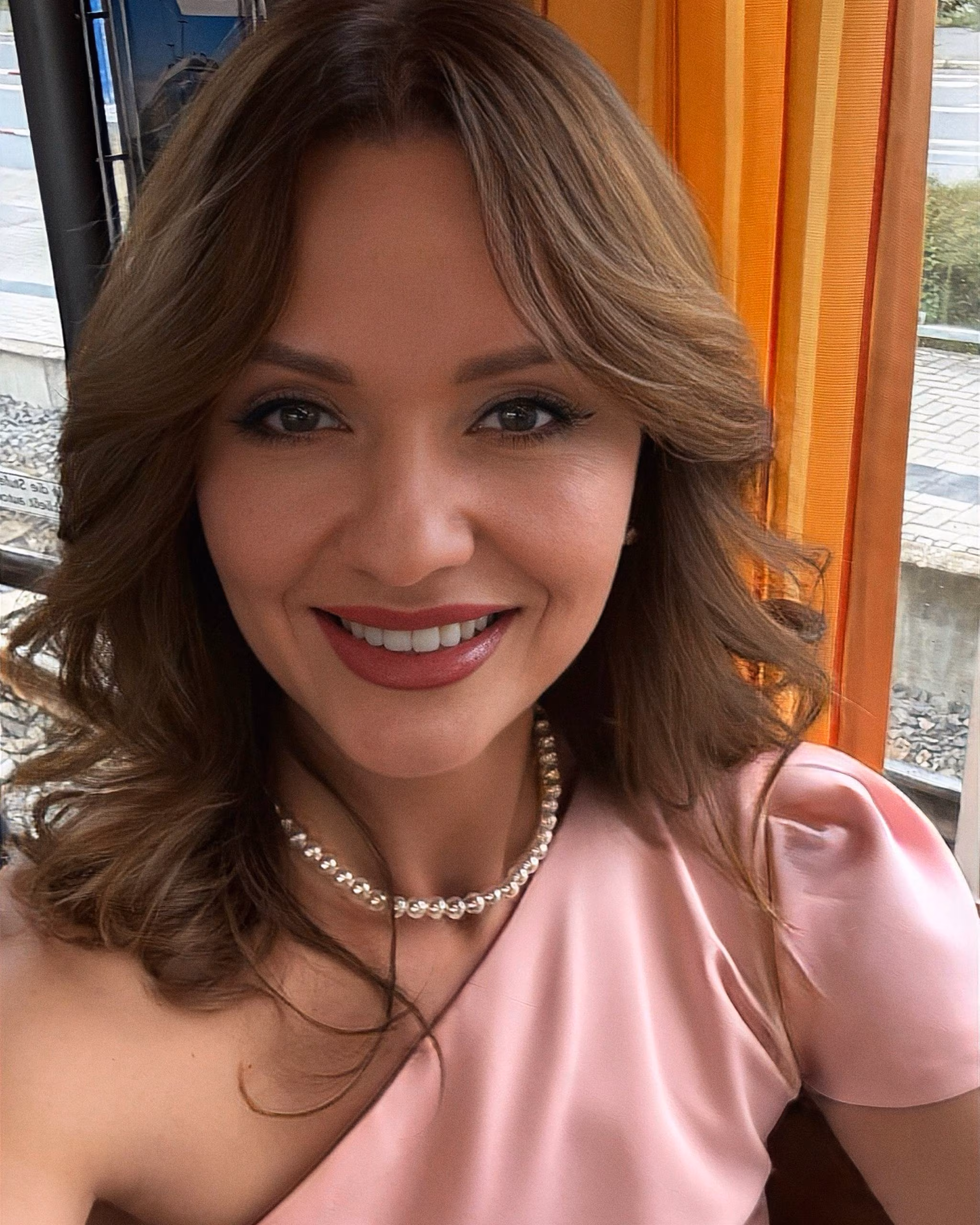 Anna 39 Düsseldorf Germany I'm a virtual dating bride who needs my protector husband